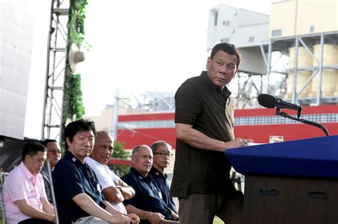 Duterte sets 911 as new national emergency hotline .